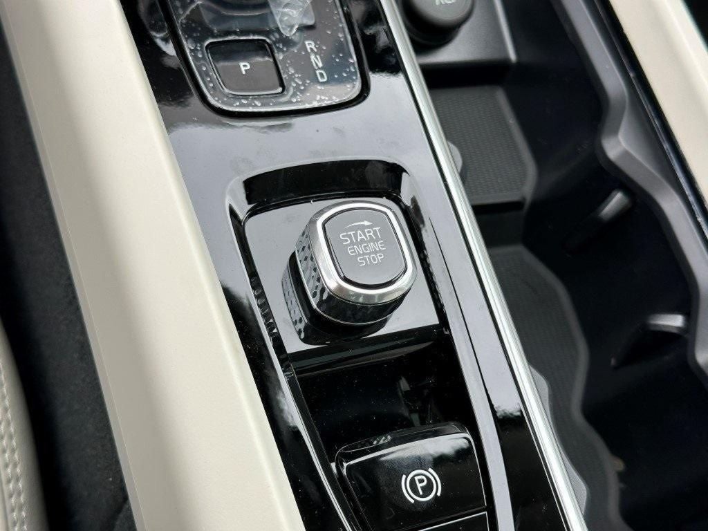 2026 Volvo XC60 Plug-In Hybrid T8 Ultra