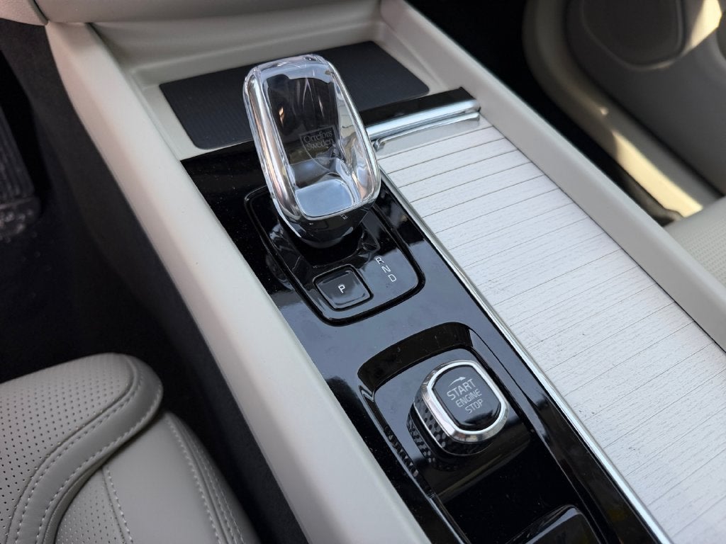 2026 Volvo XC60 Plug-In Hybrid T8 Ultra