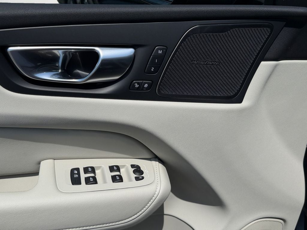 2026 Volvo XC60 Plug-In Hybrid T8 Ultra