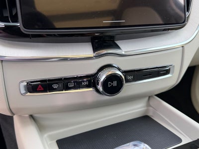 2026 Volvo XC60 Plug-In Hybrid T8 Ultra