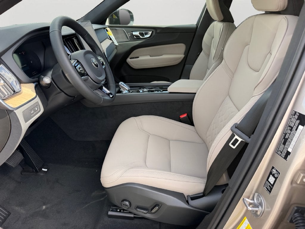 2027 Volvo XC60 Plug-In Hybrid T8 Plus