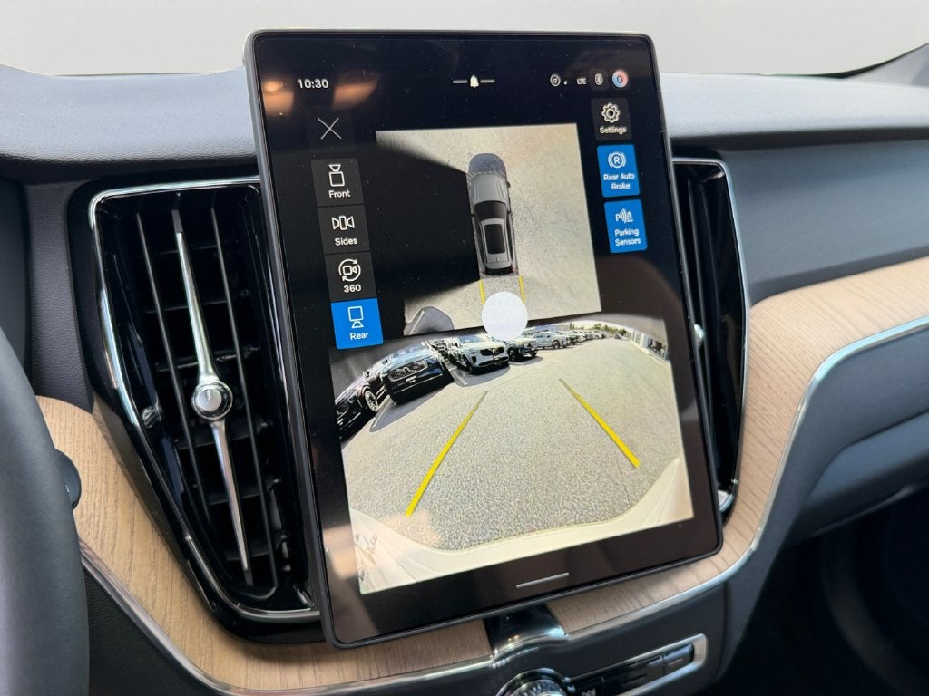 2027 Volvo XC60 Plug-In Hybrid T8 Plus