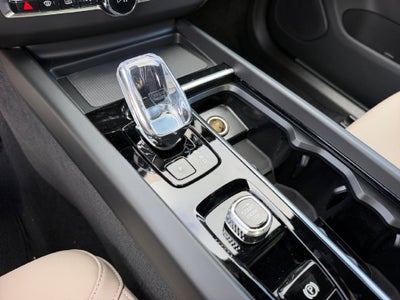 2027 Volvo XC60 Plug-In Hybrid T8 Plus