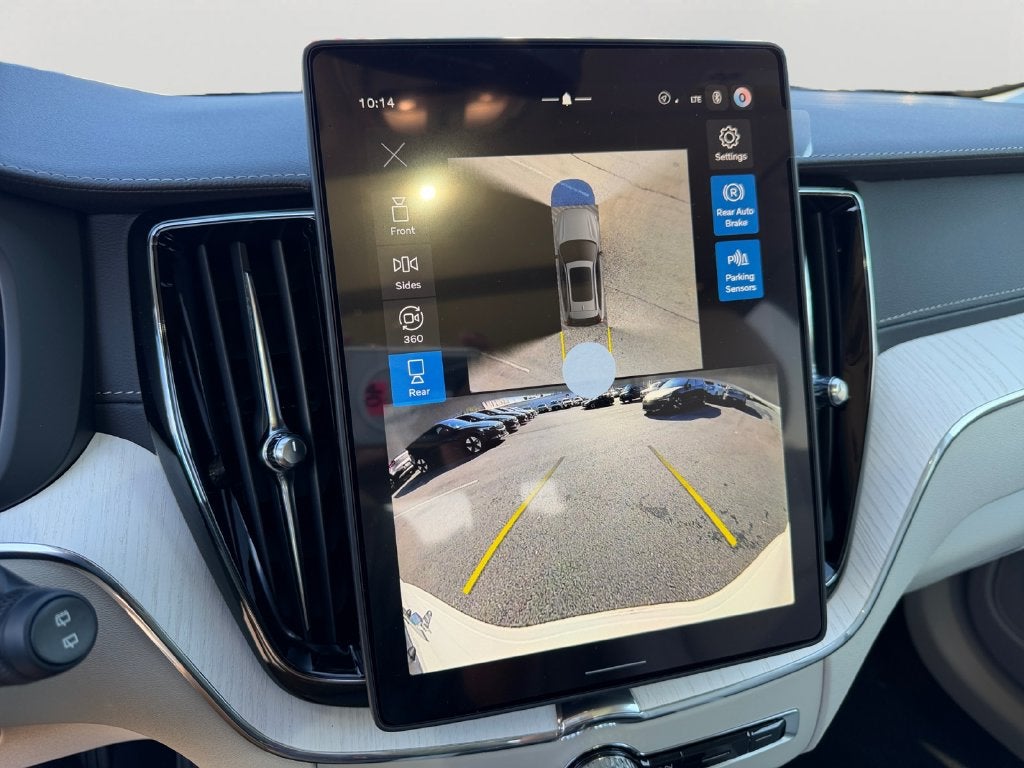 2027 Volvo XC60 Plug-In Hybrid T8 Ultra