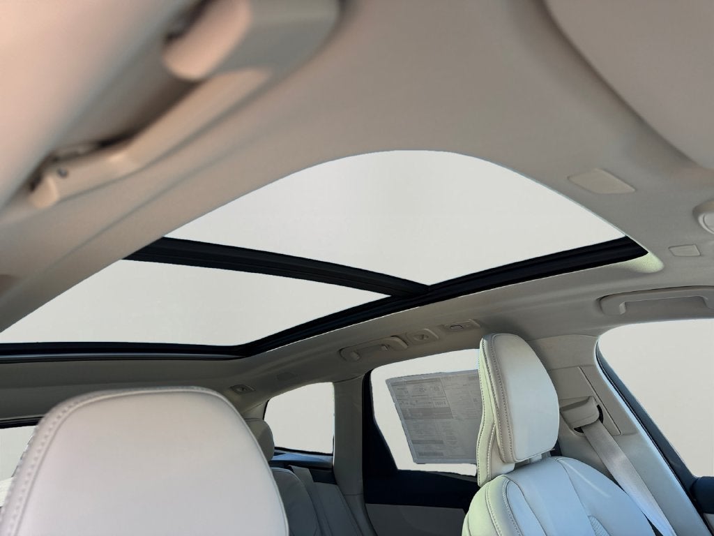 2027 Volvo XC60 Plug-In Hybrid T8 Ultra