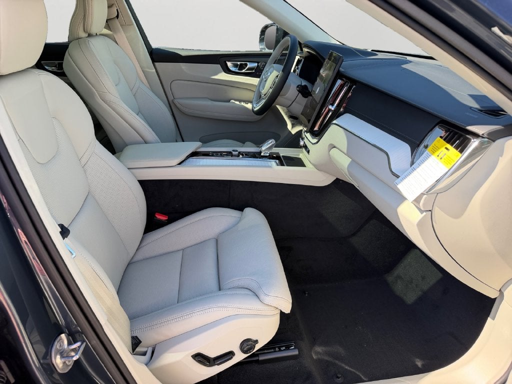 2027 Volvo XC60 Plug-In Hybrid T8 Ultra