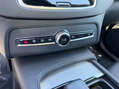 2024 Volvo XC90 B5 Core Volvo Certified