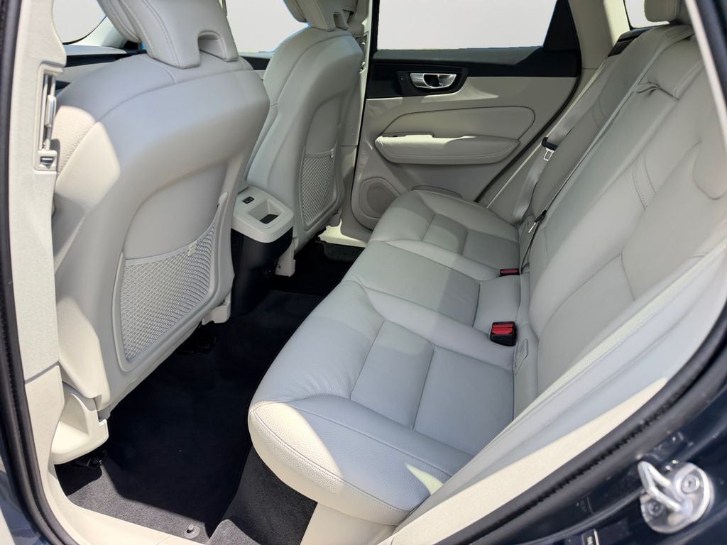 2024 Volvo XC60 B5 Plus Dark Theme Volvo Certified**Blond interior**