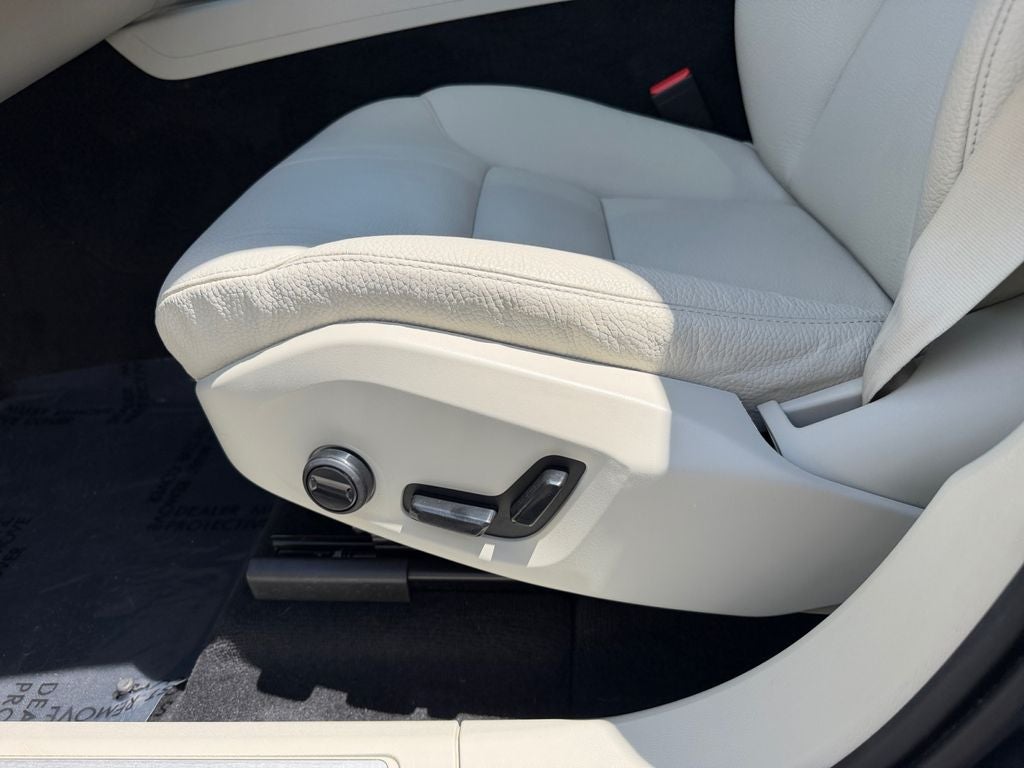 2024 Volvo XC60 B5 Plus Dark Theme Volvo Certified**Blond interior**
