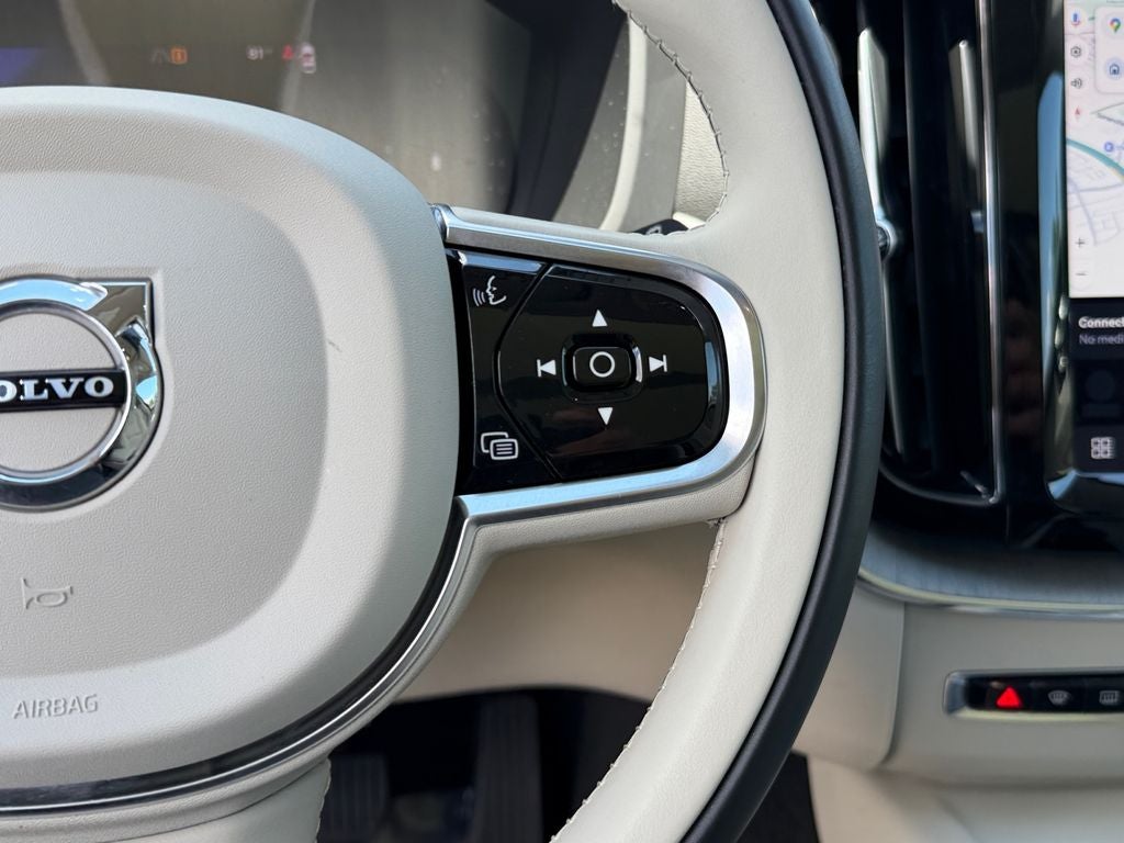 2024 Volvo XC60 B5 Plus Dark Theme Volvo Certified**Blond interior**