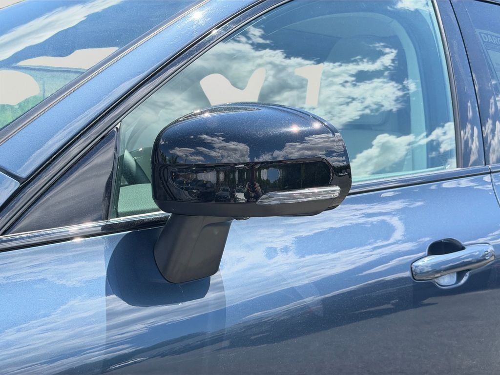 2024 Volvo XC60 B5 Plus Dark Theme Volvo Certified**Blond interior**