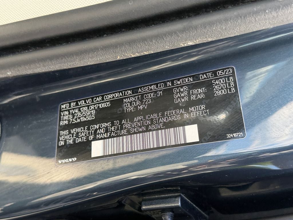 2024 Volvo XC60 B5 Plus Dark Theme Volvo Certified**Blond interior**