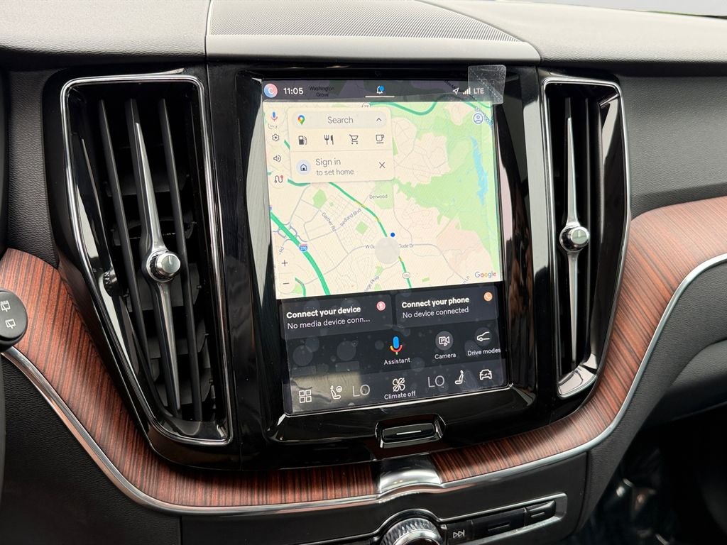 2024 Volvo XC60 B5 Plus Dark Theme