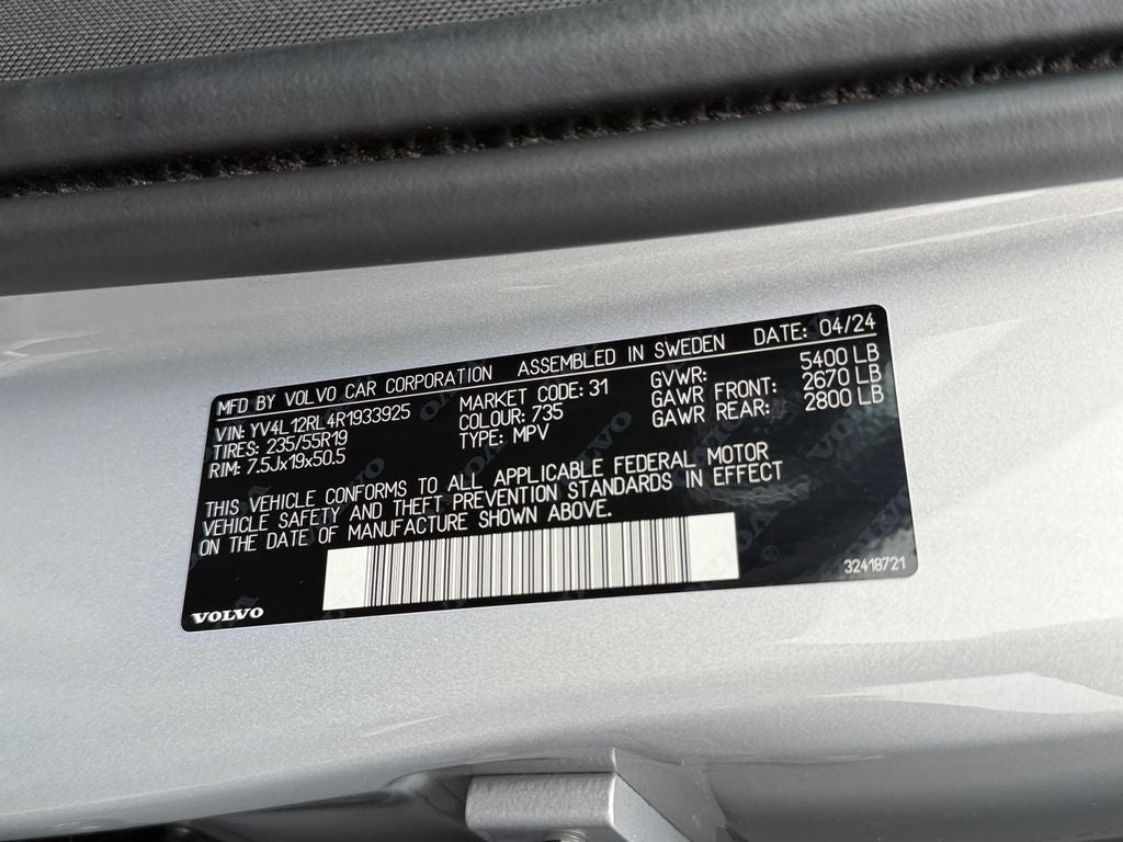 2024 Volvo XC60 B5 Plus Dark Theme