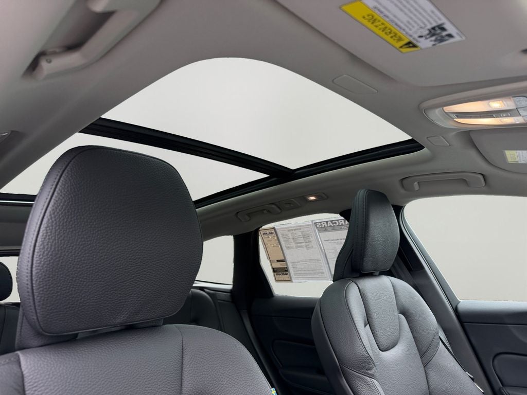 2024 Volvo XC60 B5 Plus Dark Theme