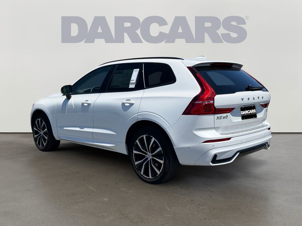 2023 Volvo XC60 B5 Plus Dark Theme