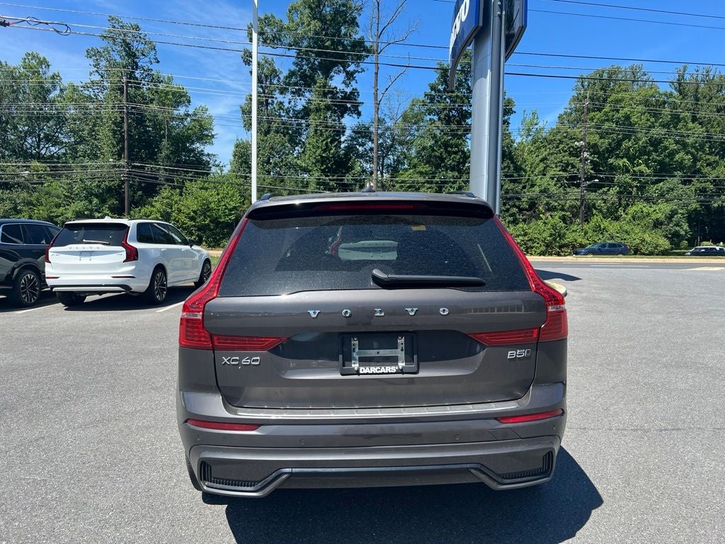 2024 Volvo XC60 B5 Plus Dark Theme