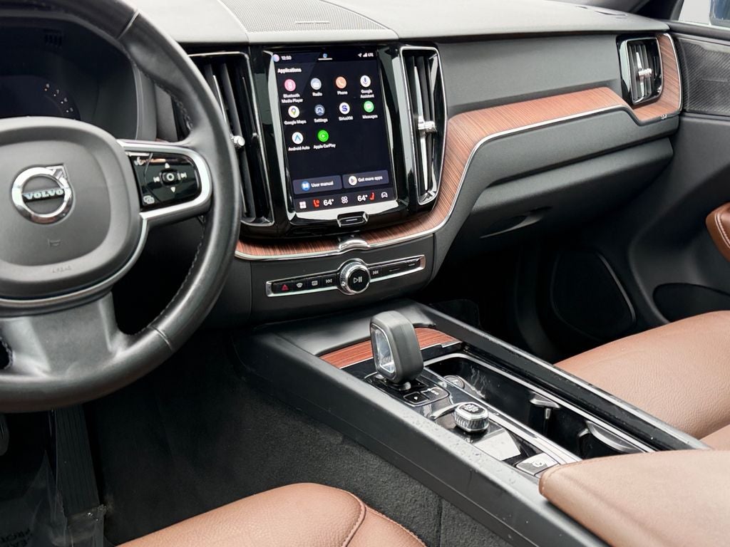 2023 Volvo XC60 B5 Plus Bright Theme