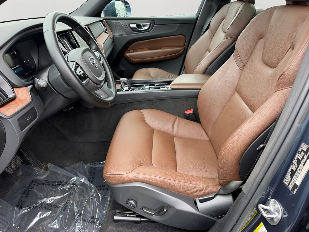 2023 Volvo XC60 B5 Plus Bright Theme