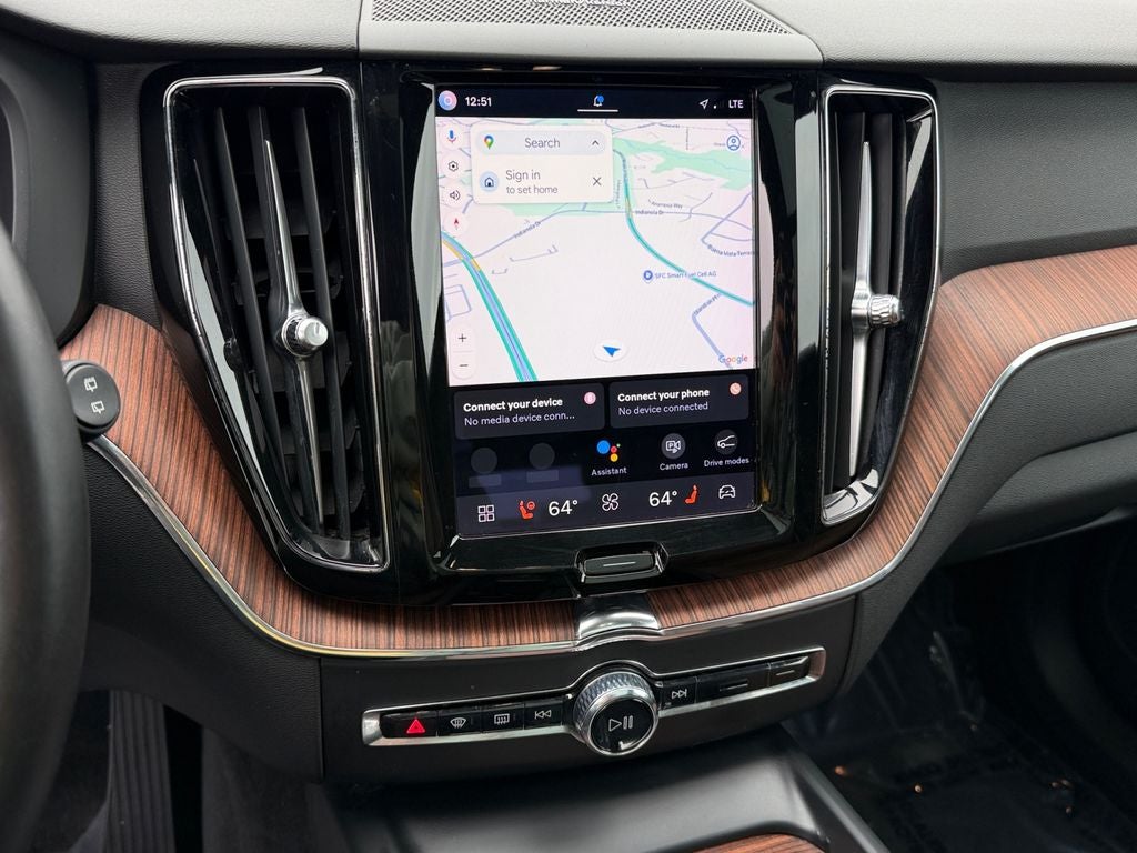 2023 Volvo XC60 B5 Plus Bright Theme