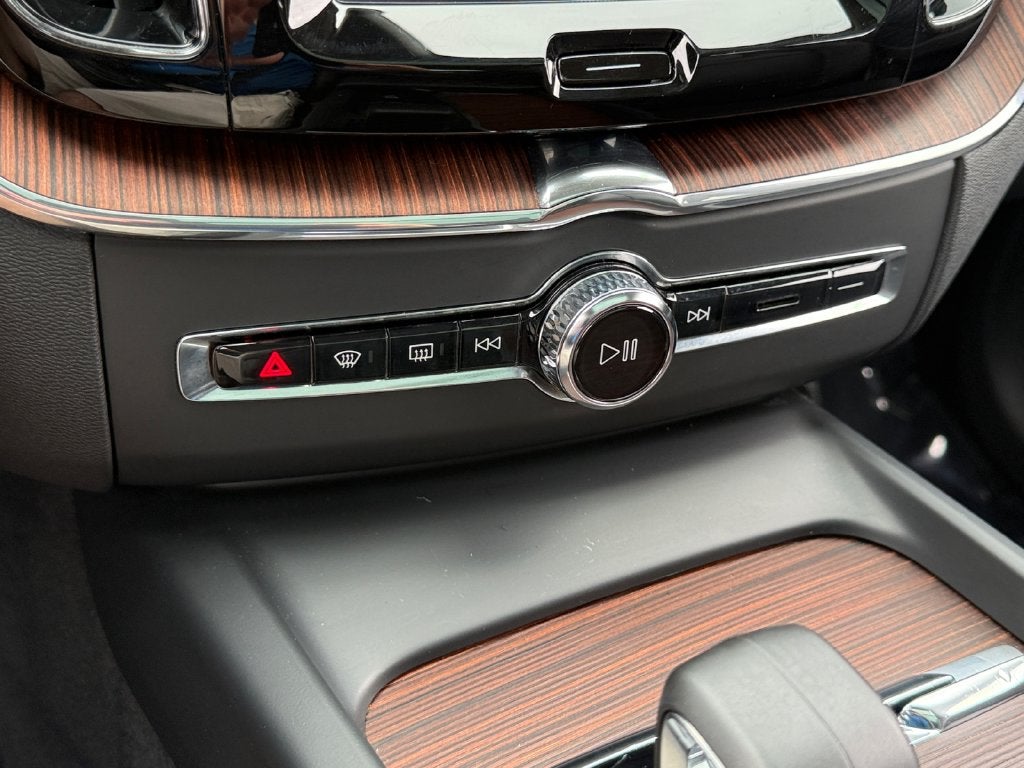 2023 Volvo XC60 B5 Plus Bright Theme Volvo Certified