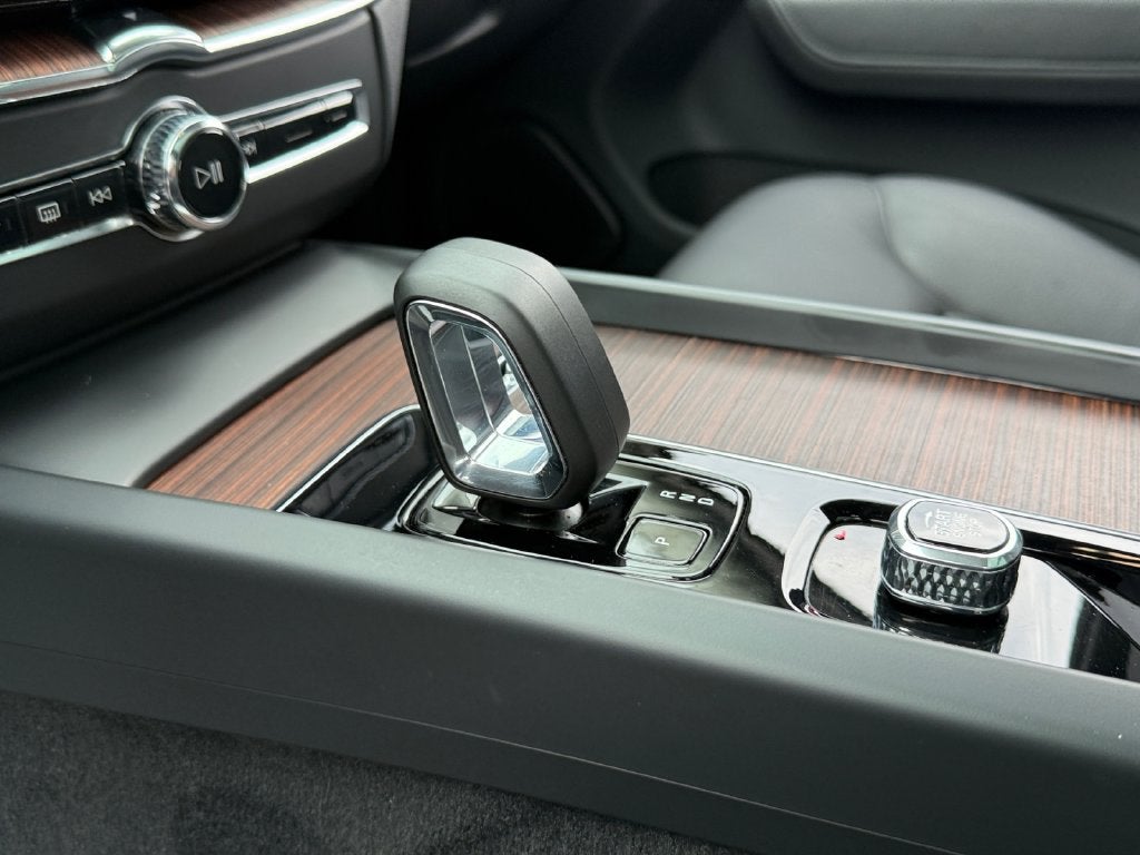 2023 Volvo XC60 B5 Plus Bright Theme Volvo Certified