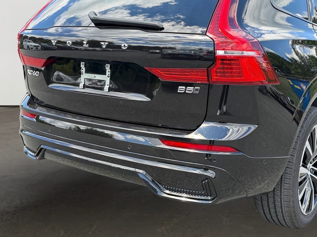 2023 Volvo XC60 B5 Plus Dark Theme