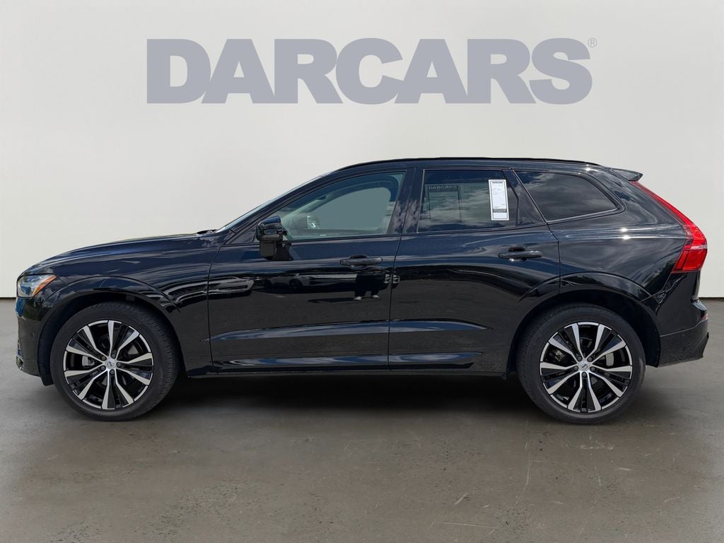 2023 Volvo XC60 B5 Plus Dark Theme