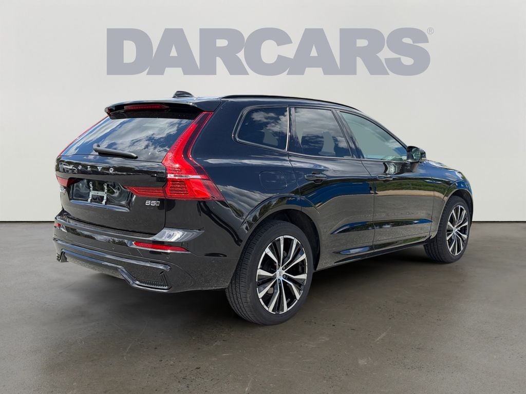 2023 Volvo XC60 B5 Plus Dark Theme