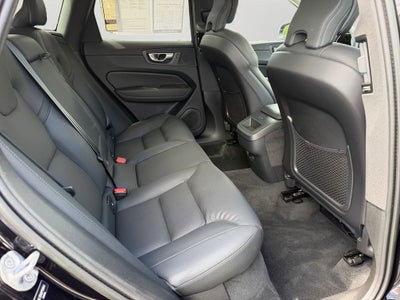 2023 Volvo XC60 B5 Plus Dark Theme