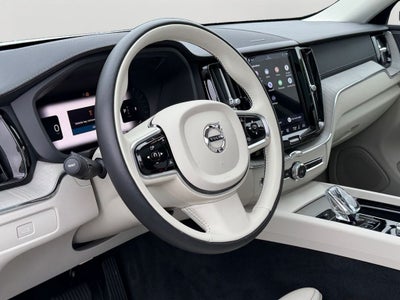 2023 Volvo XC60 B5 Ultimate Dark Theme