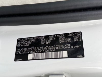 2023 Volvo XC60 B5 Ultimate Dark Theme