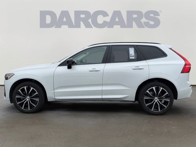 2023 Volvo XC60 B5 Ultimate Dark Theme