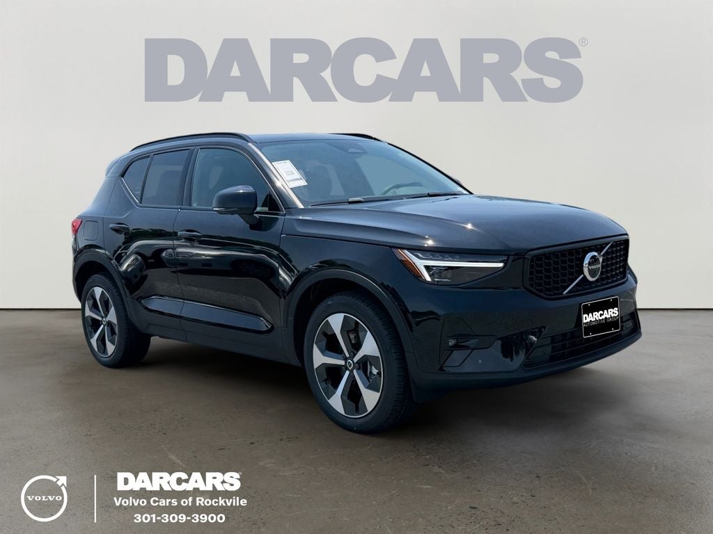 2026 Volvo XC40 B5 Plus