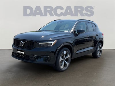 2026 Volvo XC40 B5 Plus