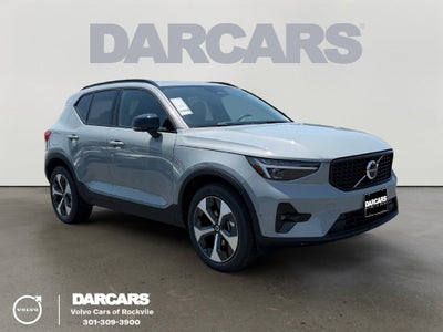 2026 Volvo XC40 B5 Plus