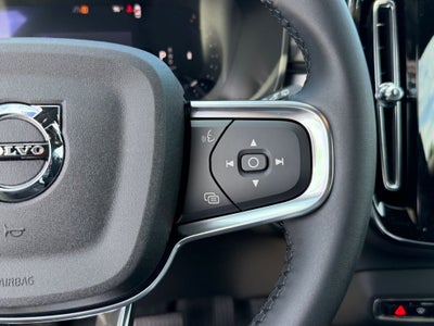 2026 Volvo XC40 B5 Ultra Black Edition