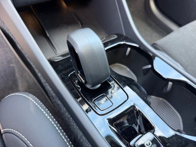 2026 Volvo XC40 B5 Ultra Black Edition