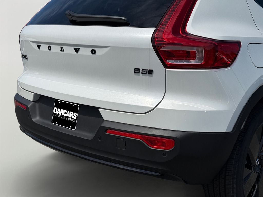 2026 Volvo XC40 B5 Ultra Black Edition