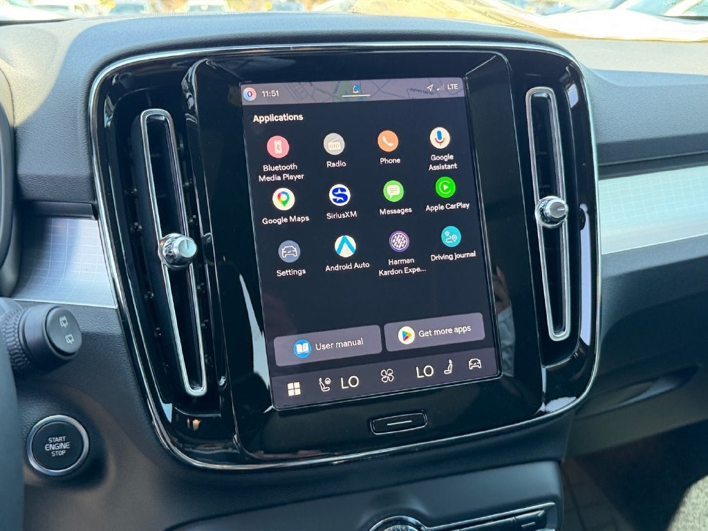 2026 Volvo XC40 B5 Ultra Black Edition