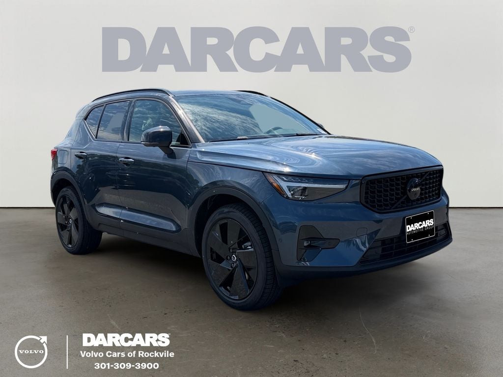 2026 Volvo XC40 B5 Ultra Black Edition