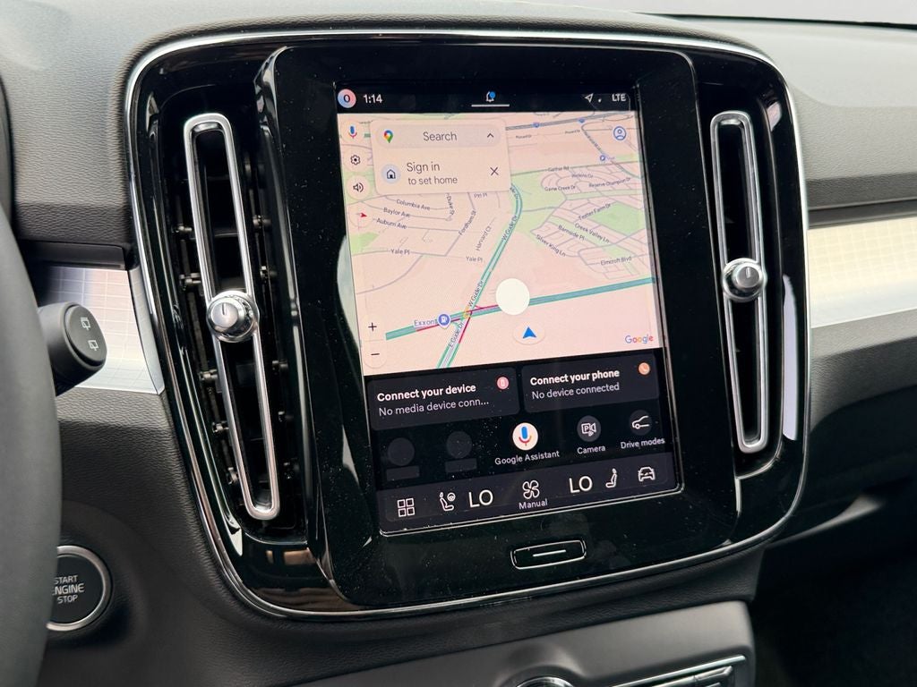 2026 Volvo XC40 B5 Ultra Black Edition