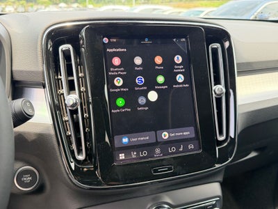 2026 Volvo XC40 B5 Ultra Black Edition