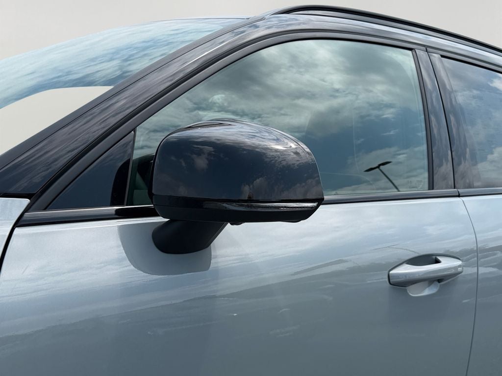 2026 Volvo XC40 B5 Ultra Black Edition