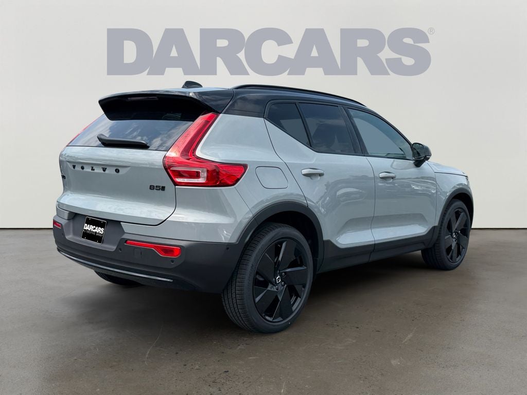 2026 Volvo XC40 B5 Ultra Black Edition