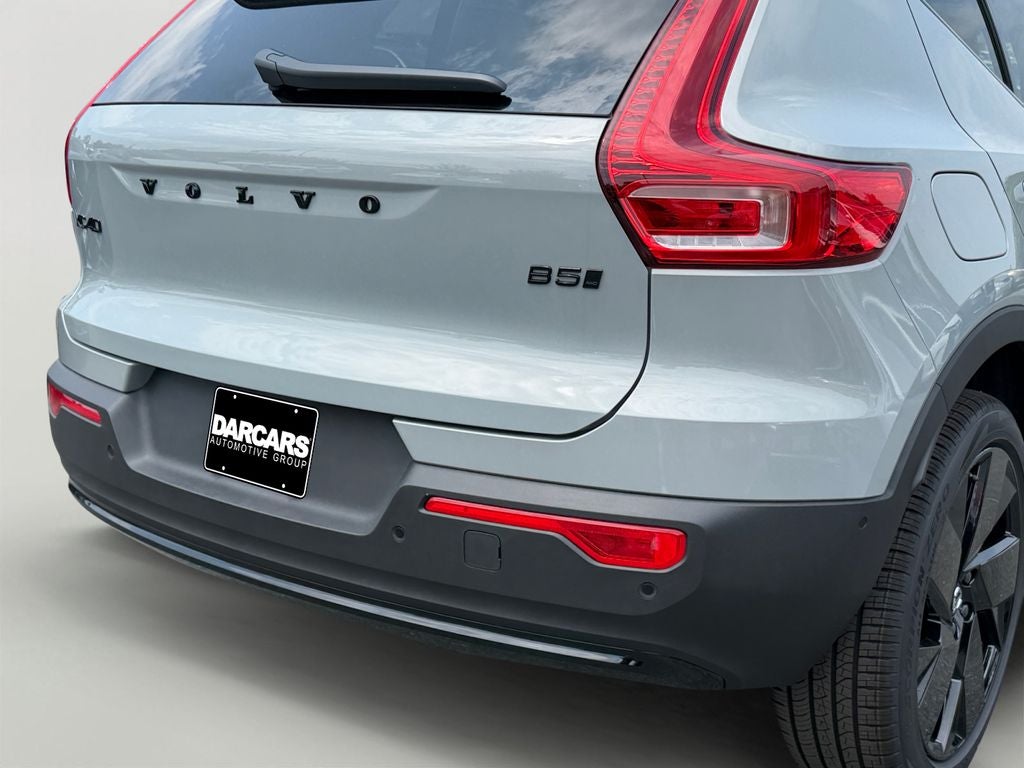 2026 Volvo XC40 B5 Ultra Black Edition