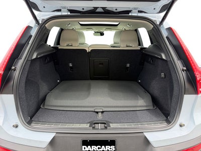 2024 Volvo XC40 B5 Plus Bright Theme