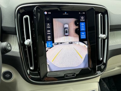 2024 Volvo XC40 B5 Plus Bright Theme