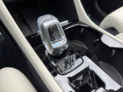 2024 Volvo XC40 B5 Plus Bright Theme