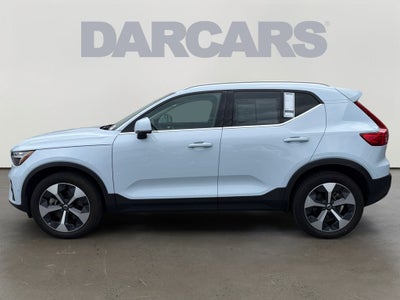 2024 Volvo XC40 B5 Plus Bright Theme
